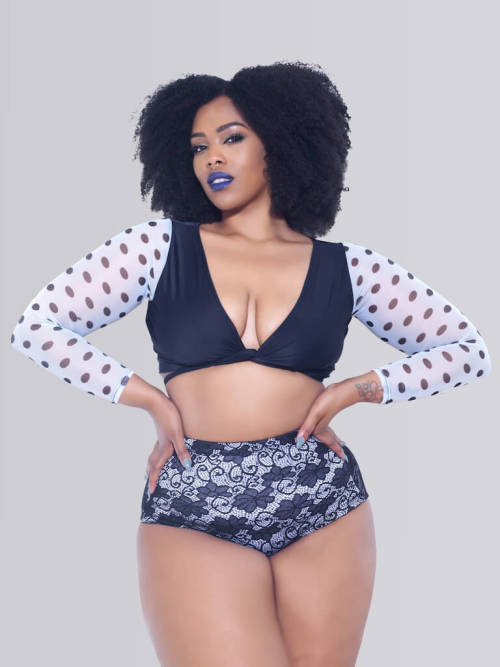coldlovearbiter:  brosteff:  killerkurves:  soul-asylum  in rue107‘s Nori Black Bikini Top & Evelyn Bikini Bottom  Holy fuck.  Gurrrllll 