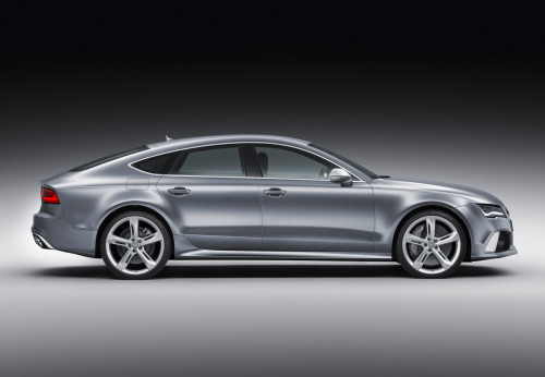 Official: Meet The Audi RS7 Twin-turbo, 552bhp V8-powered Limo-like Hatchback