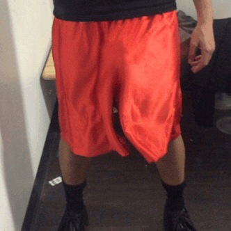 intogaytaboo:  basketballshortsbooty:😍😍😘💦💦❤ This is why I fucking love boys freeballing and wearing bbshorts!