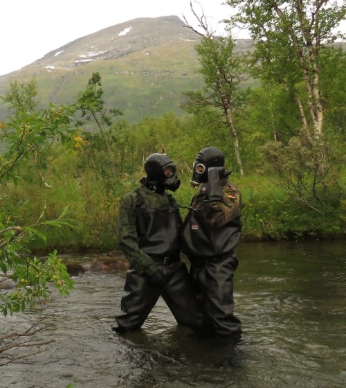 ironpour - camo78fs - Buddies in Norway.romance