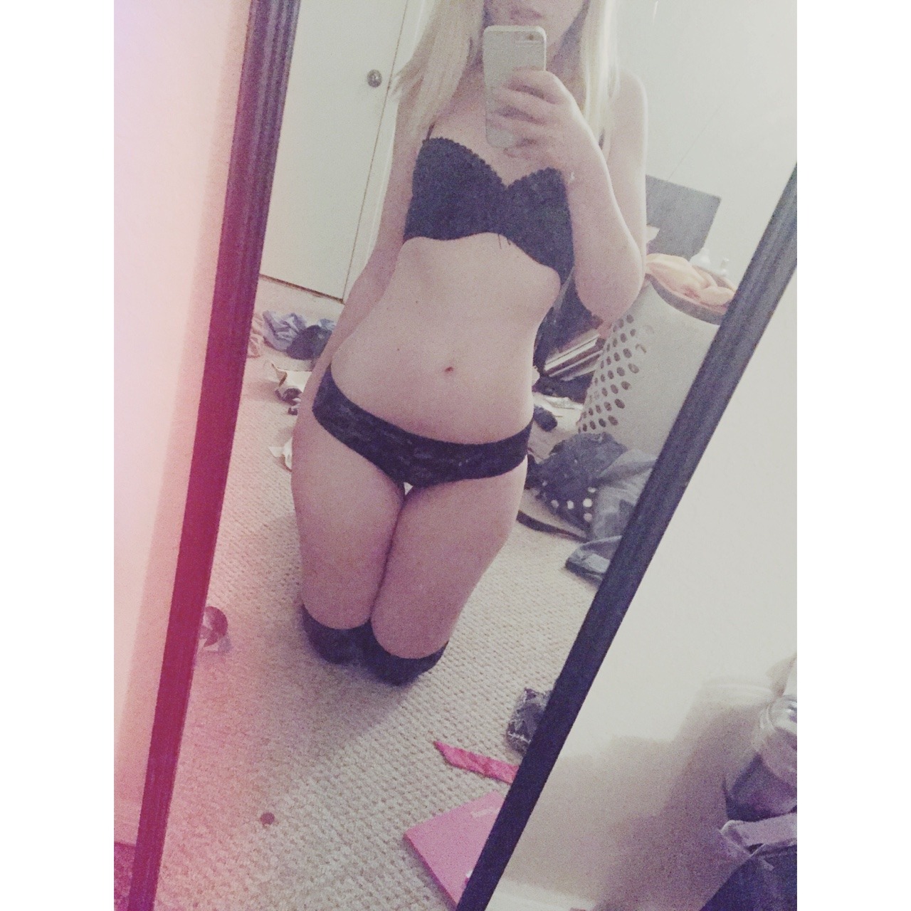 coffeestainedskeleton:Check out all my dirty clothes. Also check out me.