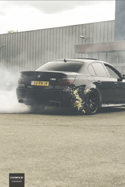 bmwstanced:  classyautomotive:  Bye pineapple.