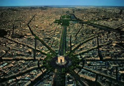 Angelaioffe:  Place Charles De Gaulle In Paris