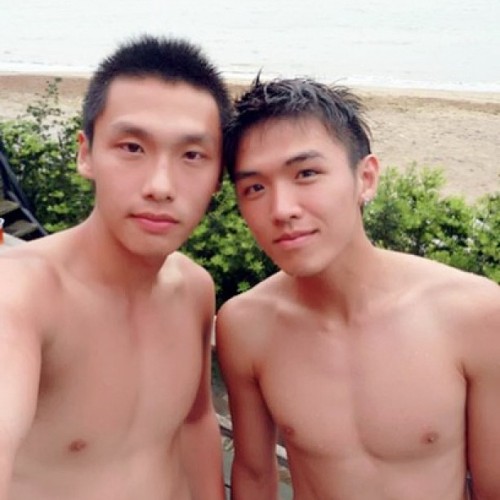 http://gaykoreandude.tumblr.com/post/110790387658