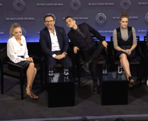 aldersontrash:I GIFFED THE PART WHERE HE WAS WAVING AT ME I FEEL BLESSED
