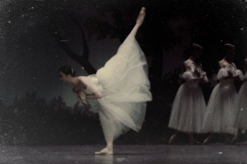 juotin: Giselle with Nina Ananiashvili, State Ballet of Georgia© Prudence Upton Photography