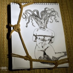 Akira-Nawa:  女タコ(On'na Tako) Mulher Polvo.  #Shibariart #Shibari #Shibaribrasil