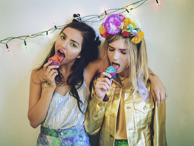daisyfall:  coral-river:  bambed:  gamine:  untitled by Laura Leal on Flickr.  ♡