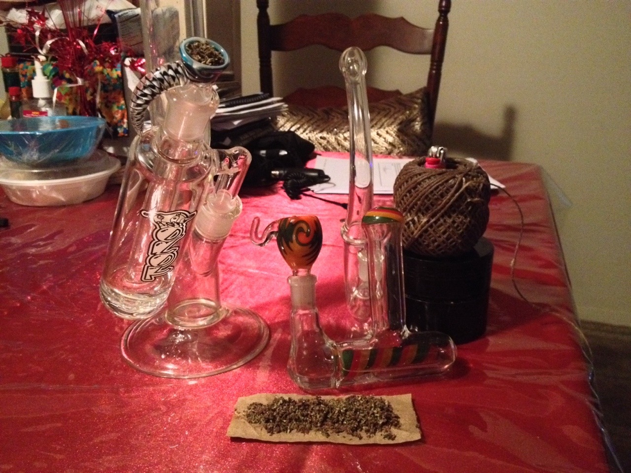 comfortably-lobotomized:  the-stoner-sage:  comfortably-lobotomized:  sesh with me