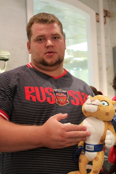 thebigbearcave:  touch me NOW, Sochi, large brutish man of Mother Russia. your thick hands and fingers will revive me