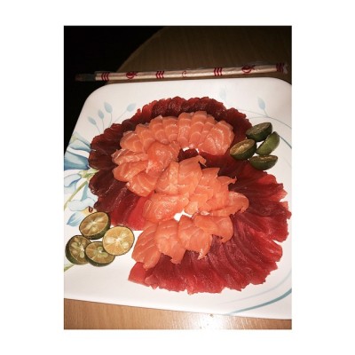 Sashimi night w the boys. 🍣👍