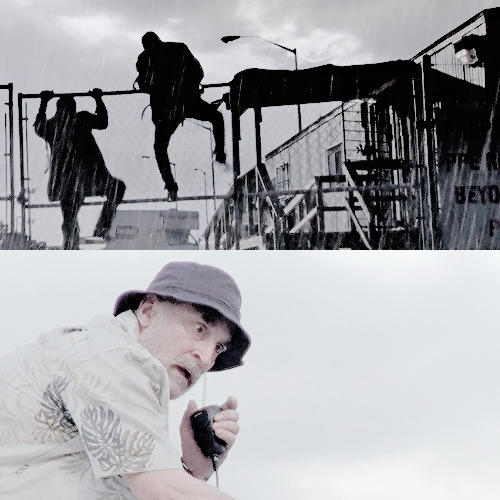 ekinneys:The walking dead episodes; guts.Nice moves there, Clint Eastwood. You’re