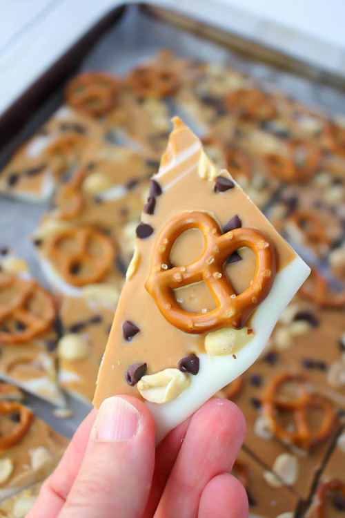 foodffs:White Chocolate Peanut Butter Pretzel Bark Really nice recipes. Every hour. Show me what y