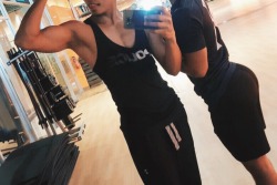 theariffy:  Gym Buddy! 🍑😃