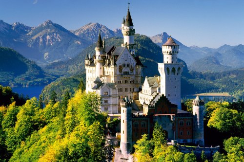 satan-is-salmon:  fantasy-remains-a-human-right:  Neuschwanstein Castle, Germany  I’ve been there! Woohoo!