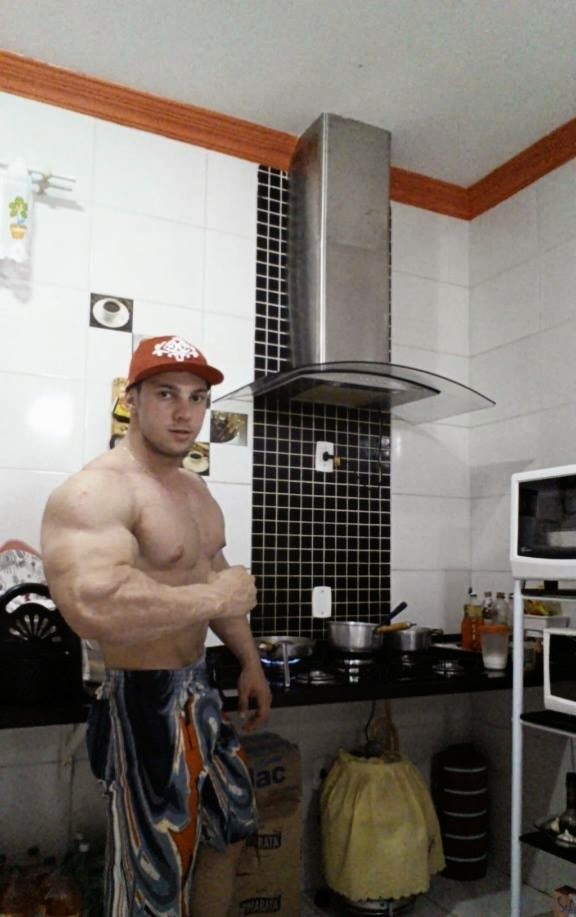 bodybodyman:Diego Dalmolin  Fucking Christ yes.