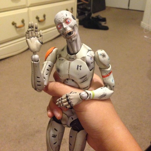 bogleech:  chronically–cute:  SO MY FRIEND FOUND A REALLY CREEPY ARTIST’S MANNEQUIN BUT THEN IT GOT WEIRD SEND HELP  is this for real an artists mannequin or is it some kind of Figma figure of an anime villain that is also based on an artists mannequin