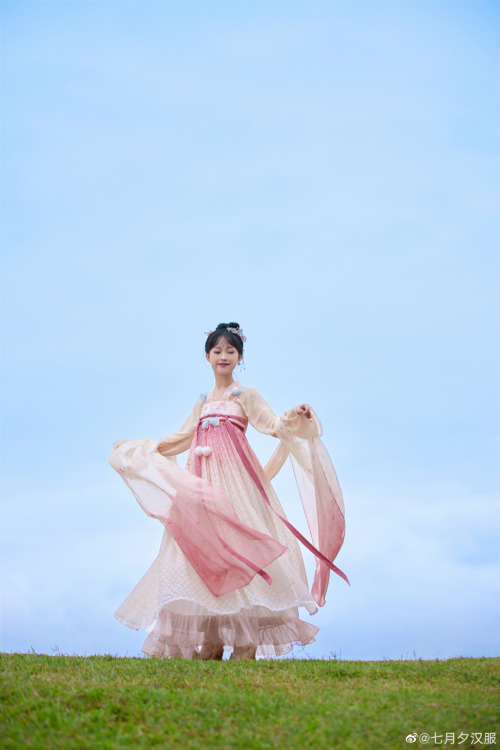 hanfugallery:chinese hanfu by 七月兮