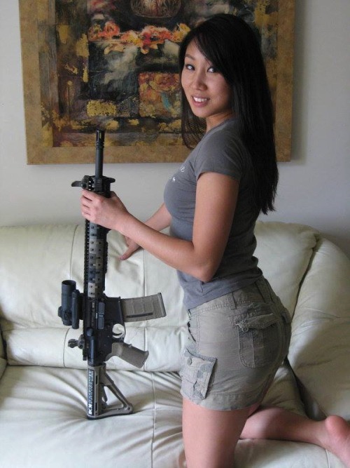 babe-with-gun:Babe With Gun gun girl