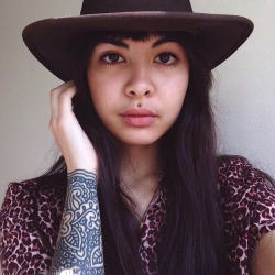 tatooed-girls-rev-my-engine:  More here Tattooed Girls Rev My Engine