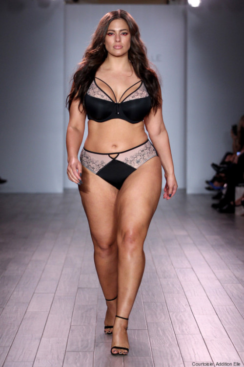 planetofthickbeautifulwomen2:   Plus size model Ashley Graham showcases her curves in black lace underwear on the runway at the Addition Elle  Presents Holiday 2016 RTW + Ashley Graham Lingerie fashion show during  Style360 Fashion Week at Metropolitan