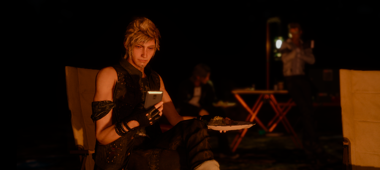 dizzymoogle:Was able to get a clean screen shot of that Prompto camp scene.  