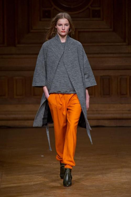 CHRISTIAN WIJNANTS: PARIS FALL 2013-14 Christian Wijnants presented a very tactile and visually inte