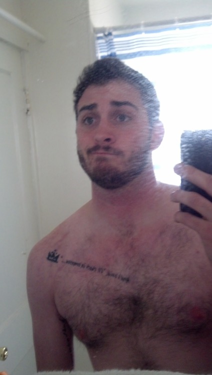 gaycave:  captaingrumpycub:  camsfarts:  I stopped feeling groggy. So here is a selfie. :P  HNNNNG  MY LOINS 