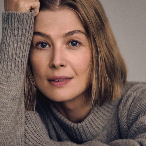 rosamundpikesource: Rosamund Pike - Gone Girl | Fandango FrontRunners