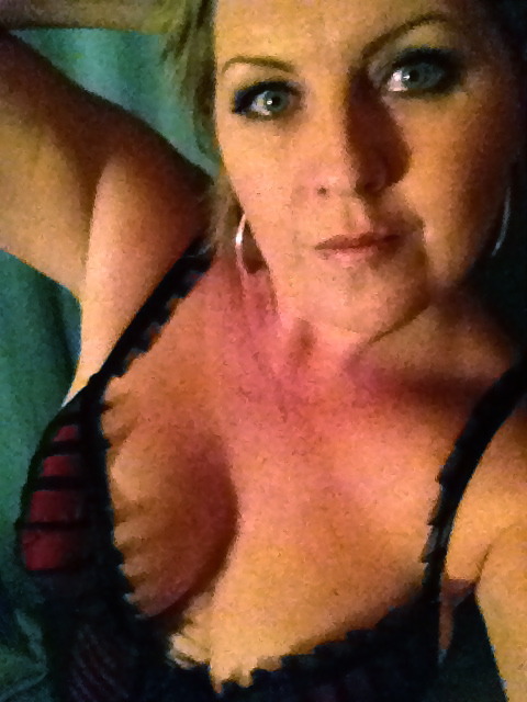 thegirlform:  Happy Valentines Day to all my sexy Tumblrs!!! You are are awesome