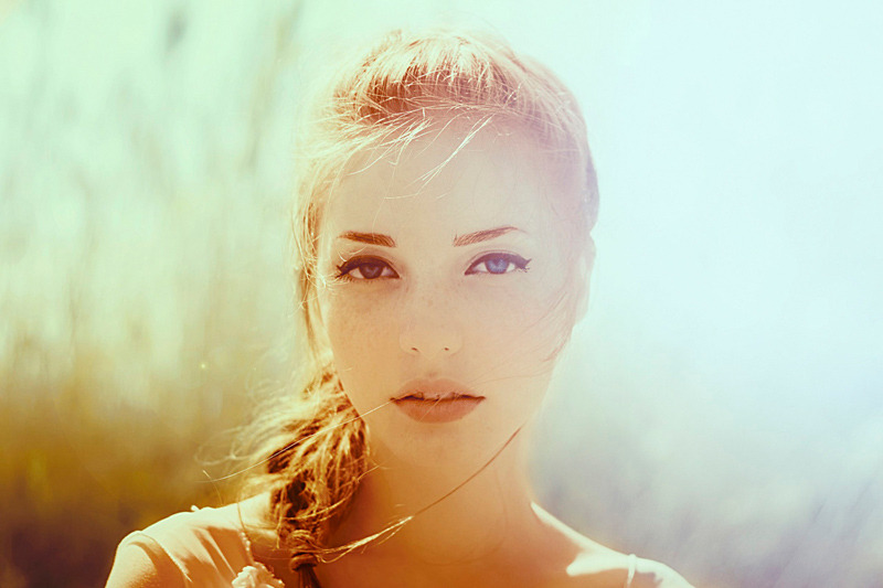 rawpix:  outside by Aleksandra V. on Flickr.