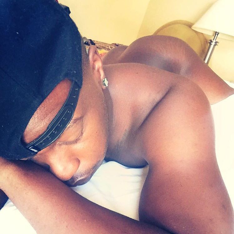 kiddonyx:  Since its #humpday taking a moment to relax and gear up   #humpday #funday