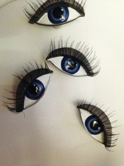 blackberryvision:  Dior mannequin eyes. MePa.