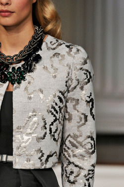 fashionbymademoiselle:     Details at Oscar de la Renta Fall 2011 RTW Fashion by Mademoiselle! (Runway blog!)   