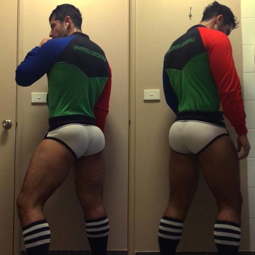arnarydiego:  After playing soccer! We won 2-0 ⚽️⚽️😜 Red or Blue? Now bed time! #diegoarnary #easierthanyouthink #soccer  #match #winners #lockerroom #socks #southafrica #jumper #ass #aftermatch I wear @toddsanfield1 Hello Todd 😉