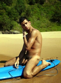 menandsports:  gear and sport nudity, hunk