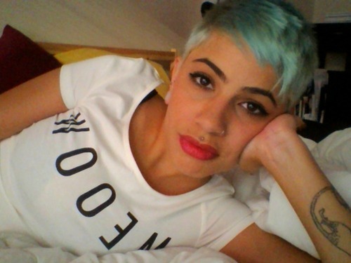ebonyzerscrooge:  homoarigato:  rabbitglitter:  fav selfies 2K13  jack is a babe 5ever  i know her lol