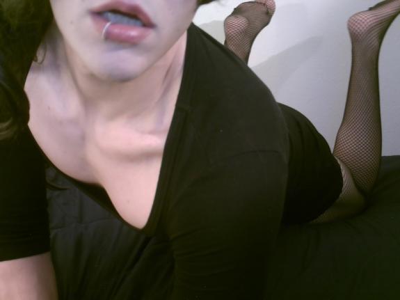 cristinaxxxtrap:  sum jewelry…