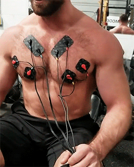 hunnam:  MATT DACIWTitan Training