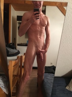 dirtyboyselfies:  Horny guys near you are