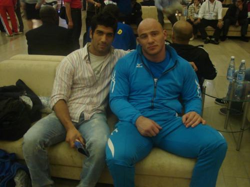 popsixsquishcicerolipschitz:    Behnam Babak and Ossetian-Uzbeki Olympic Wrestler Artur Taymazov   