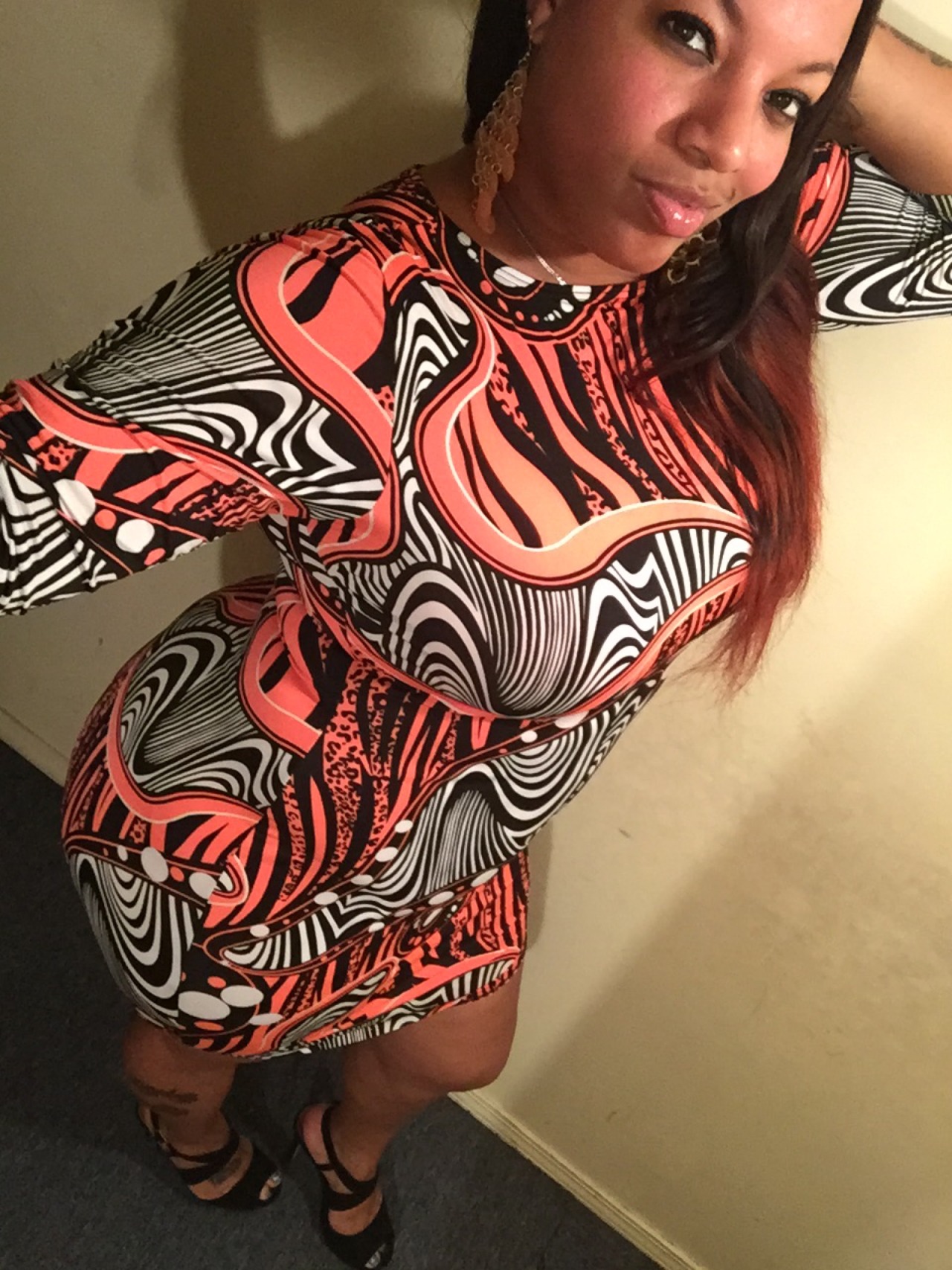 stack3d-stalli0n:  6 selfies of 2k15  Tagged by @thaunderground  Tagging @brxwnbeauty