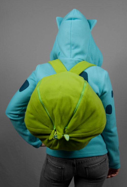 galaxynextdoor:  Bulbasaur Hoodie with Bulbasaur Backpack. by Shori Ameshiko. Check out the artist’s Tumblr. “I’ve gotten lots of requests to try out more Pokemon hoodies, so I gave Bulbasaur a go. I found it particularly fun because I was trying