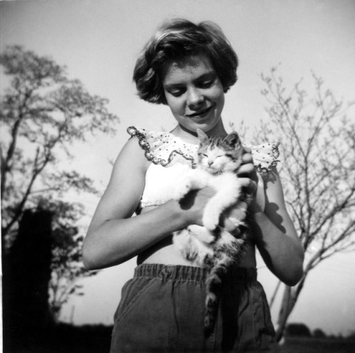 vintageeveryday: Lovely pictures prove that cats are always girls’ best friends.