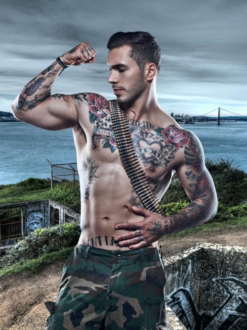 amanthing:  Visit amanthing Hunk Edition Blog