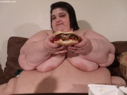 ssbbwlovefatgirl:  tellement sexy !