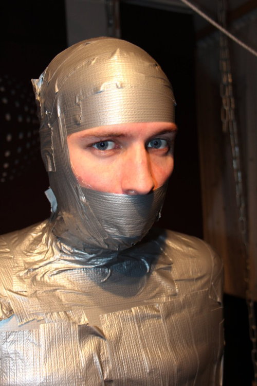 https://lovetapebondage.tumblr.com/post/163496165536