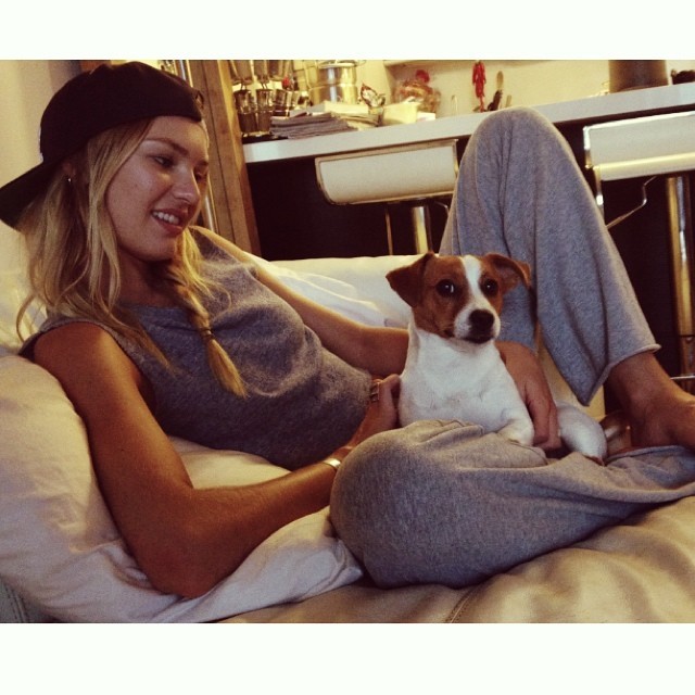 @Anna-Banks: Lucy and I at Jordan&rsquo;s apartment. 