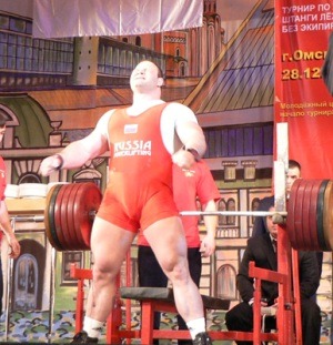 hugebodysmalldick:  Dmitry Kasatov exposing his microdick in red singlet.How big is your love? Watch https://hugebodysmalldick.tumblr.com. Bodybuilders and Amateurs submit your nude pics at https://hugebodysmalldick.tumblr.com/submit.