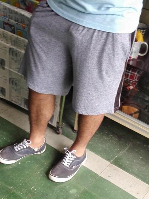 Hace un par de días tenia eso al frente y casi me le pego ahí mismo. Me encanta cuando andas esas pa